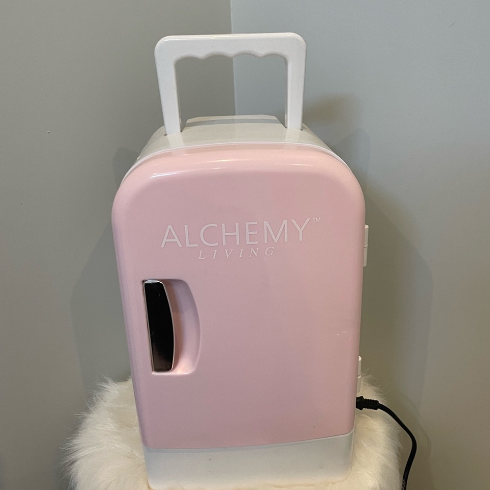 Alchemy beauty fridge. (PLEASE READ THE DESCRIPTION.)